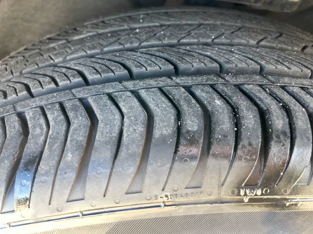 Used 2023 Buick Envision Avenir AWD/4WD image 30