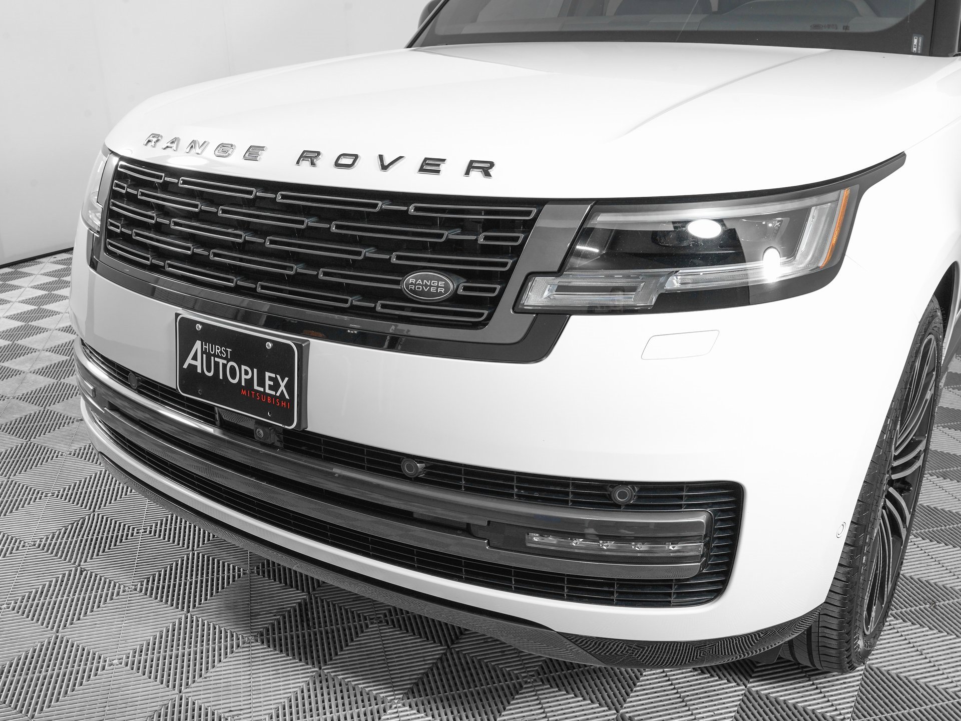 Used 2023 Land Rover Range Rover SE image 31