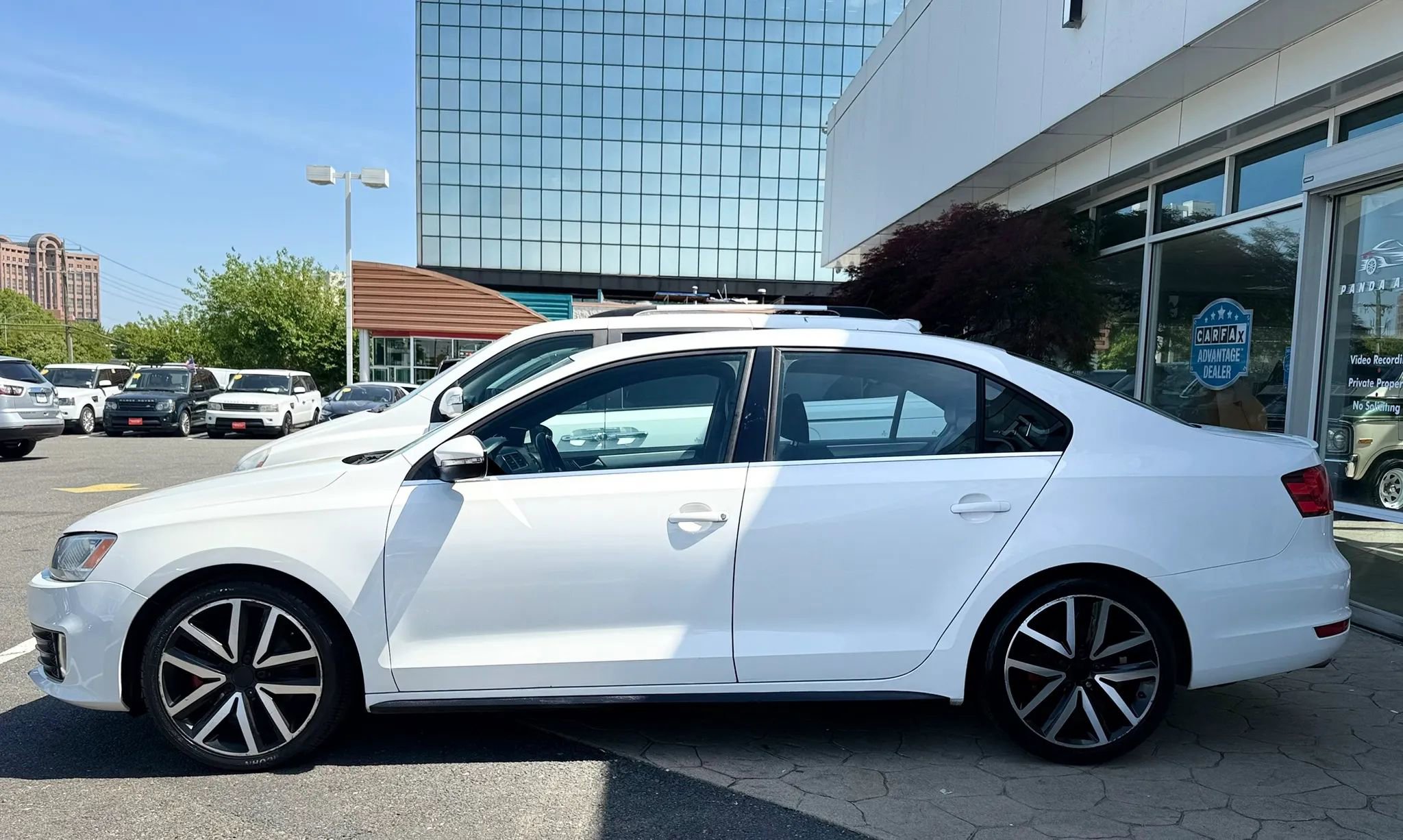 Used 2012 Volkswagen Jetta GLI Autobahn FWD image 4