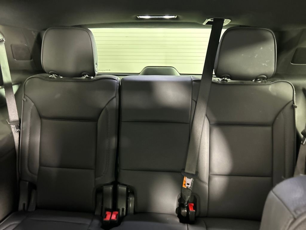 Used 2025 GMC Yukon Denali AWD/4WD image 21
