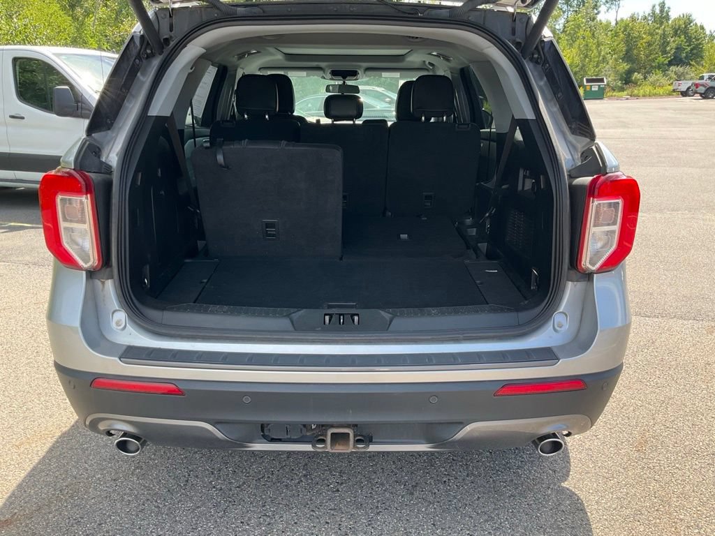 Used 2022 Ford Explorer XLT w/ Equipment Group 202A AWD/4WD image 24