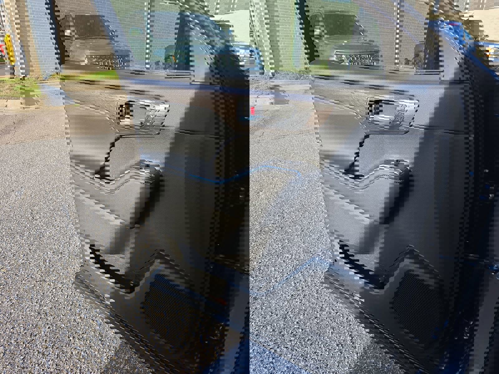 Used 2024 Toyota Highlander Limited image 25