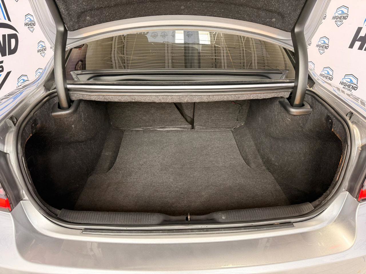 Used 2016 Dodge Charger SXT RWD image 18