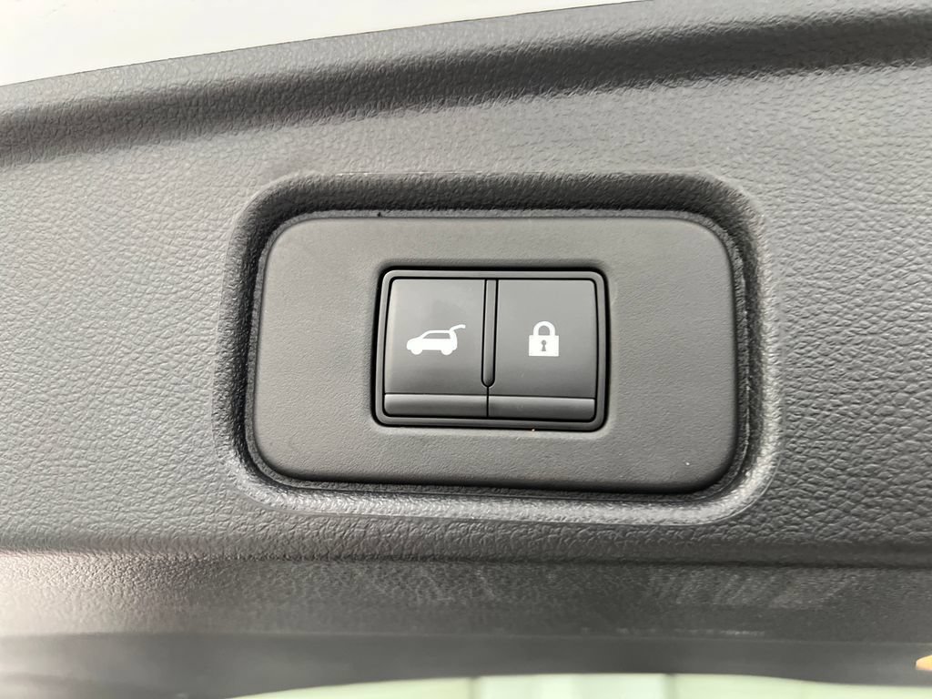 Used 2025 Nissan Pathfinder SL AWD/4WD image 44