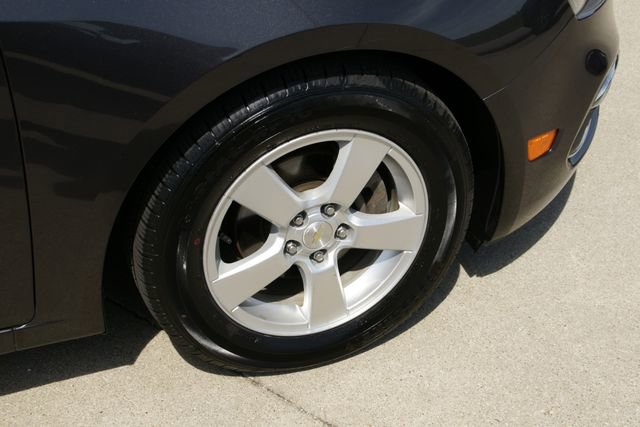 Used 2015 Chevrolet Cruze LT FWD image 32