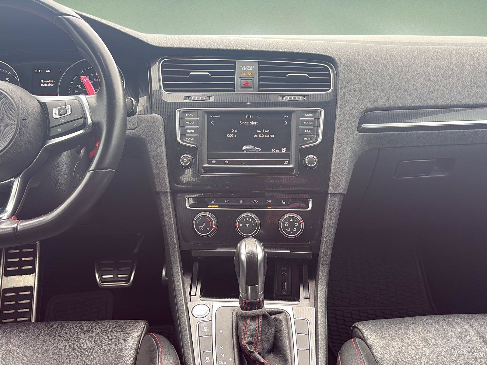 Used 2017 Volkswagen GTI SE FWD image 7