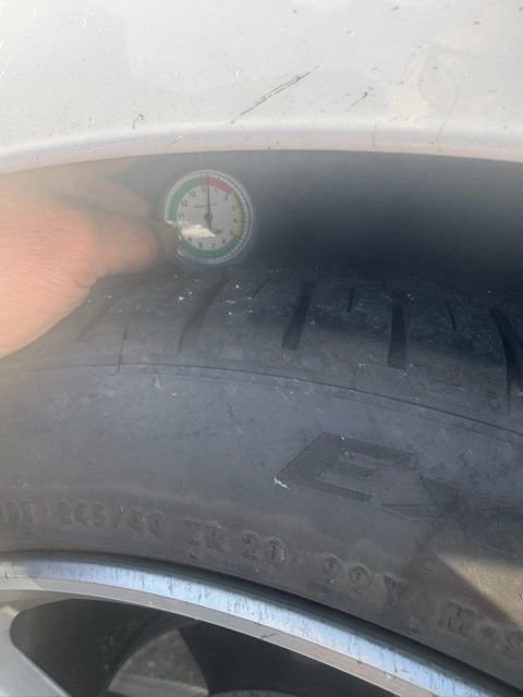 Used 2021 Chevrolet Camaro LT w/ RS Package RWD image 9