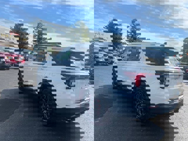 New 2025 Ford Explorer ST-Line image 8