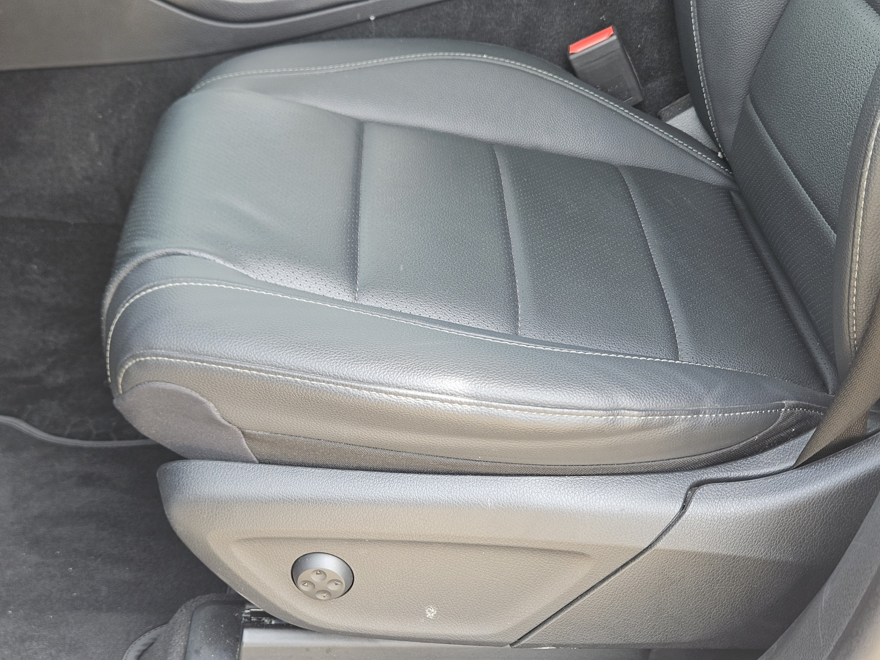 Used 2024 Mercedes-Benz GLE 450 4MATIC image 16