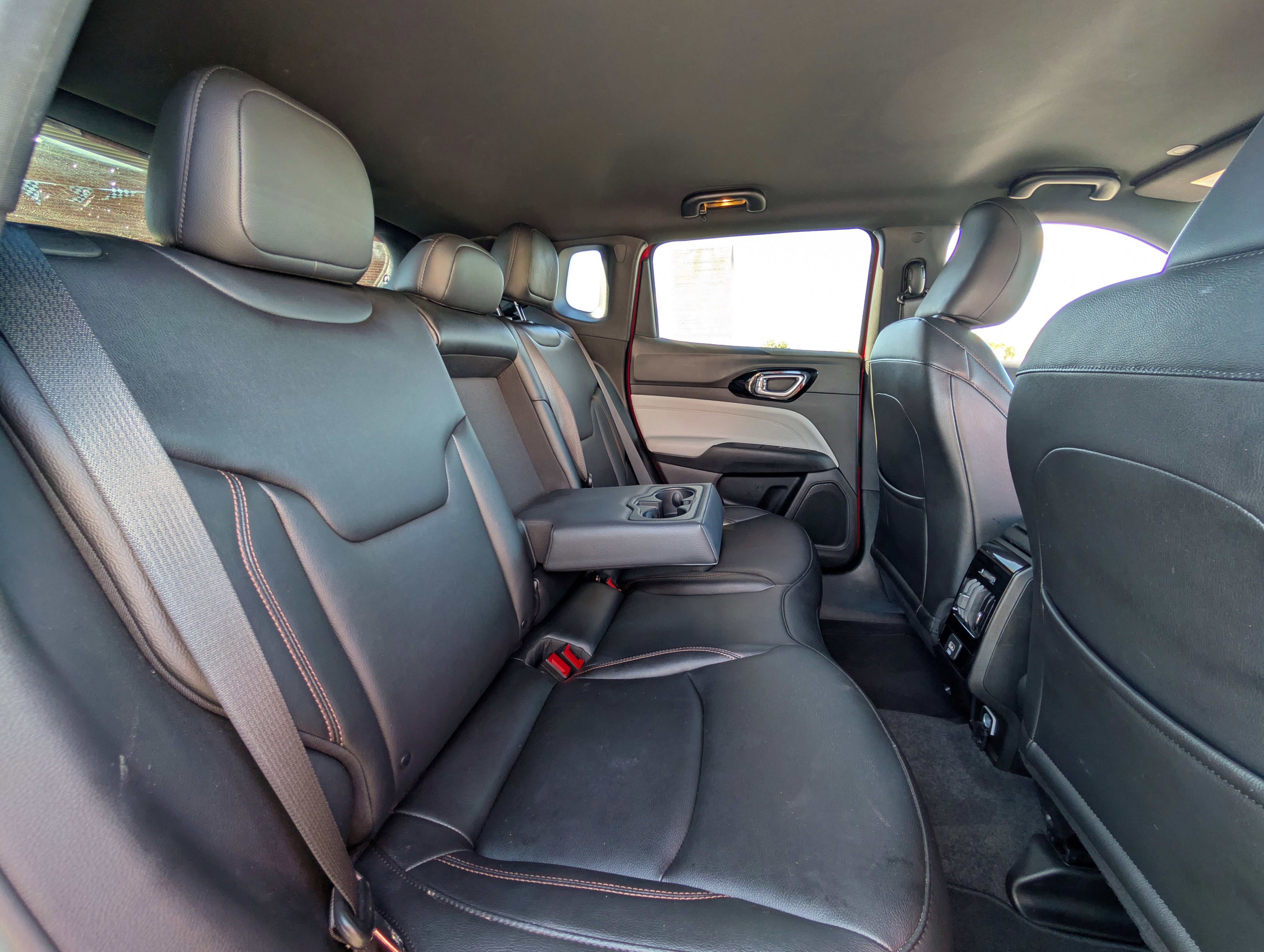 Used 2024 Jeep Compass Limited image 39