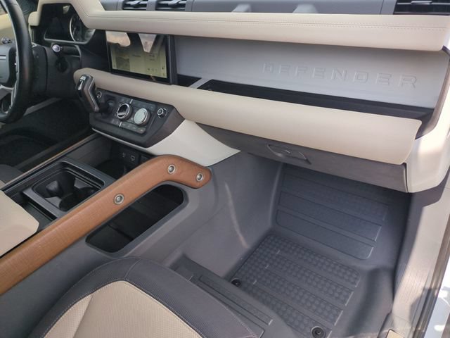 Used 2023 Land Rover Defender 110 X-Dynamic SE AWD/4WD image 19