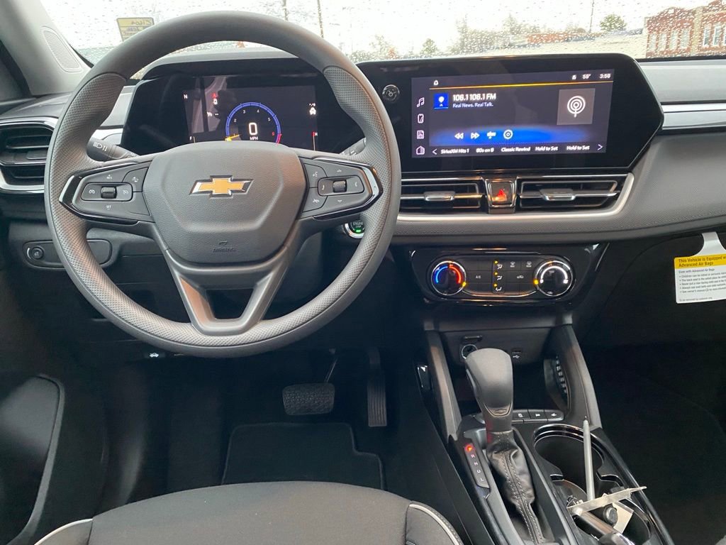 New 2026 Chevrolet TrailBlazer LT w/ LPO, Blackout Package FWD image 13
