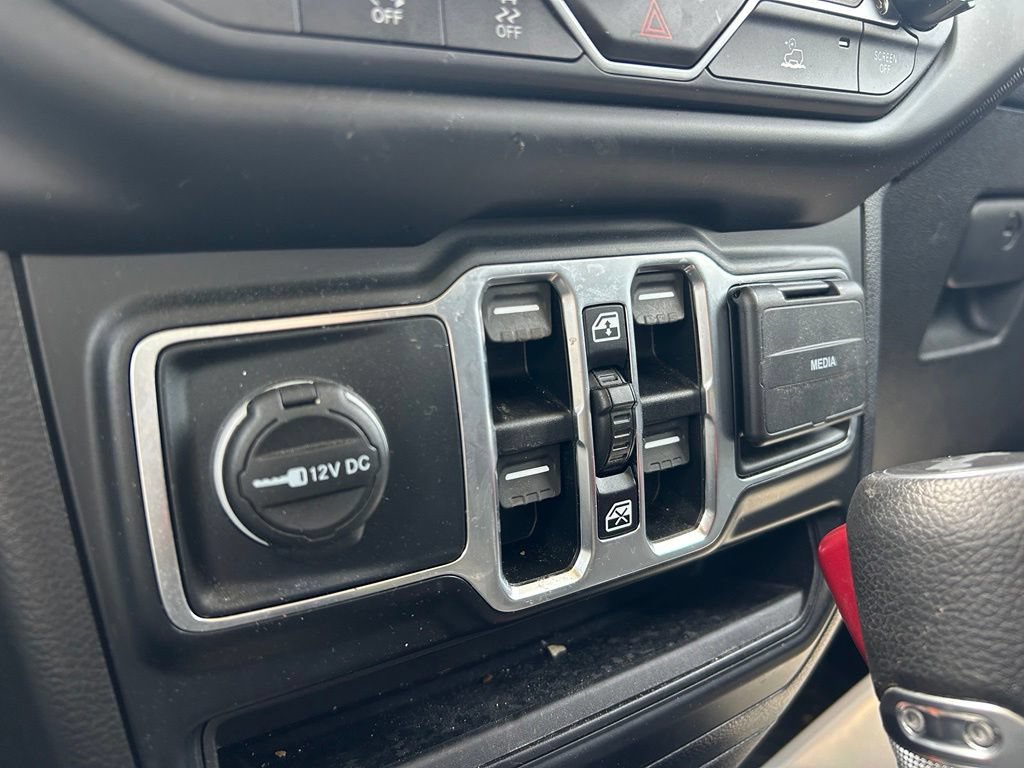 Used 2021 Jeep Wrangler Unlimited Sport AWD/4WD image 22