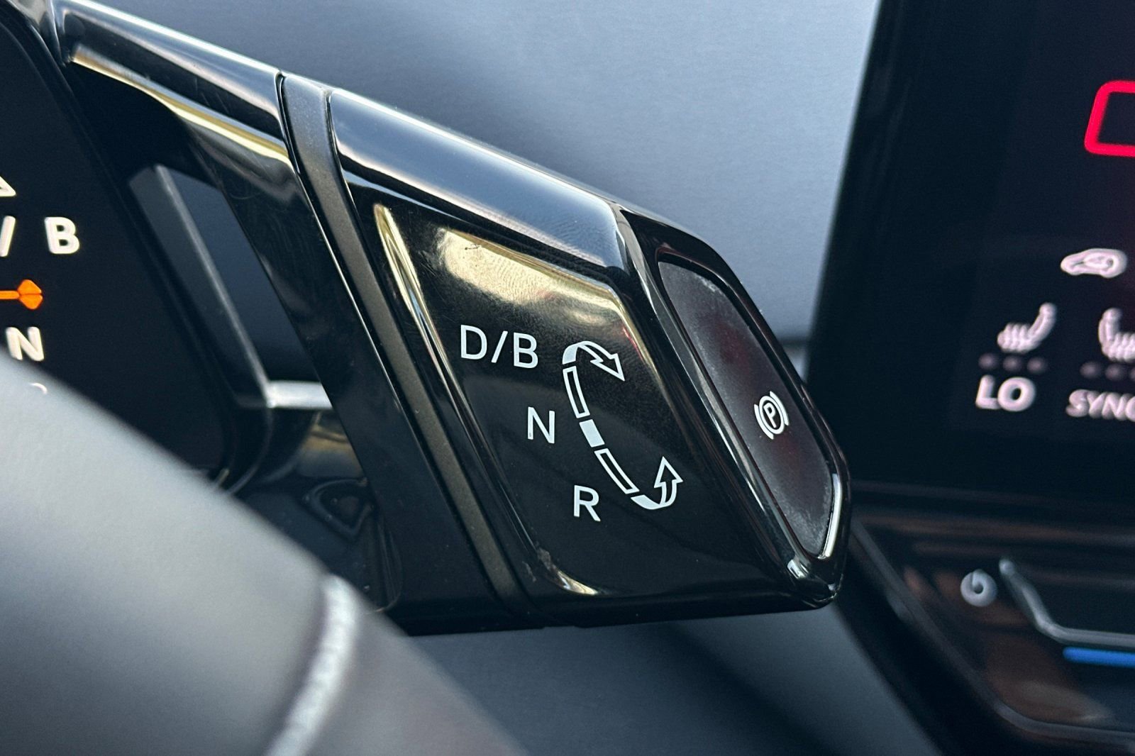 Used 2023 Volkswagen ID.4 Pro S image 22