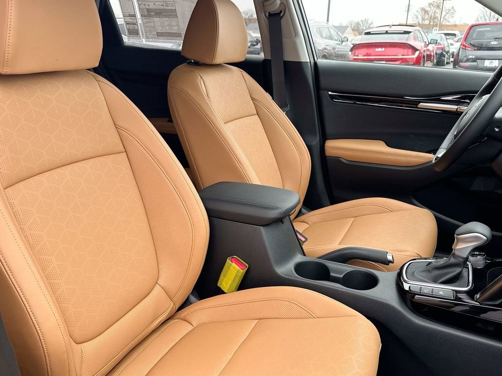 Used 2024 Kia Seltos EX image 43