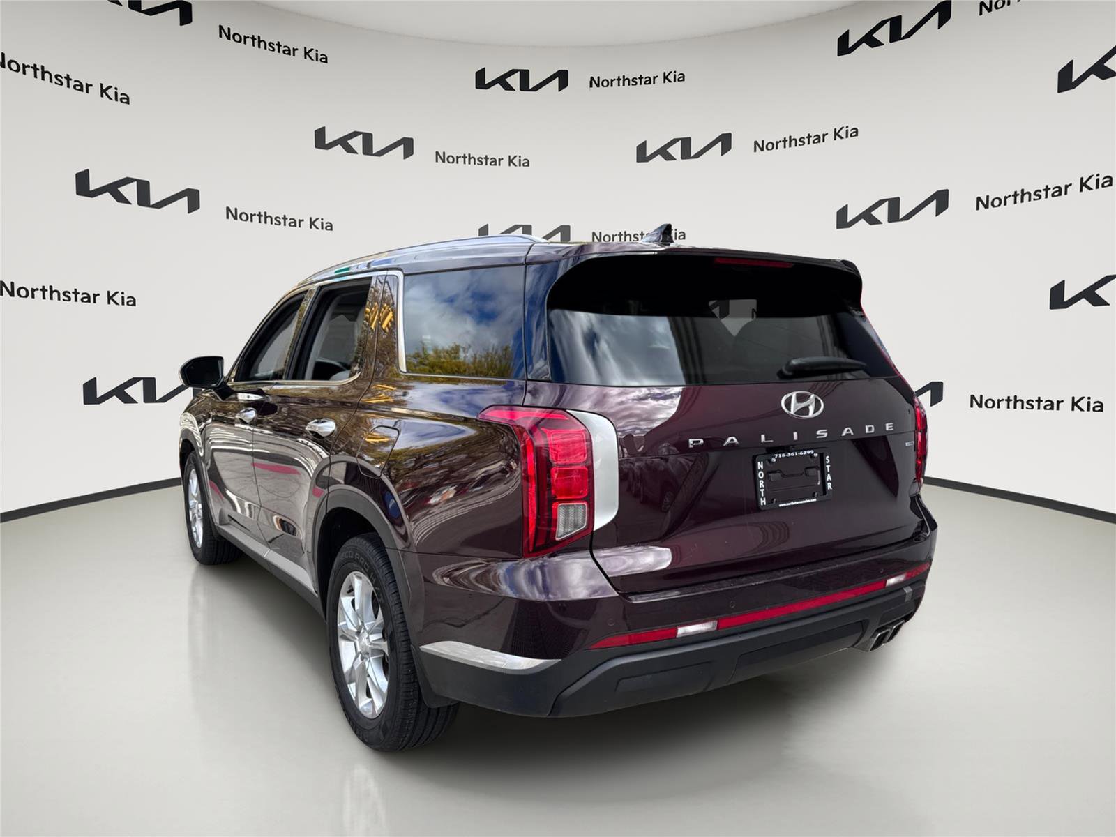 Used 2023 Hyundai Palisade SEL w/ Winter Package image 6