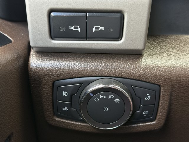 Used 2018 Ford F150 King Ranch w/ Equipment Group 601A Luxury AWD/4WD image 23