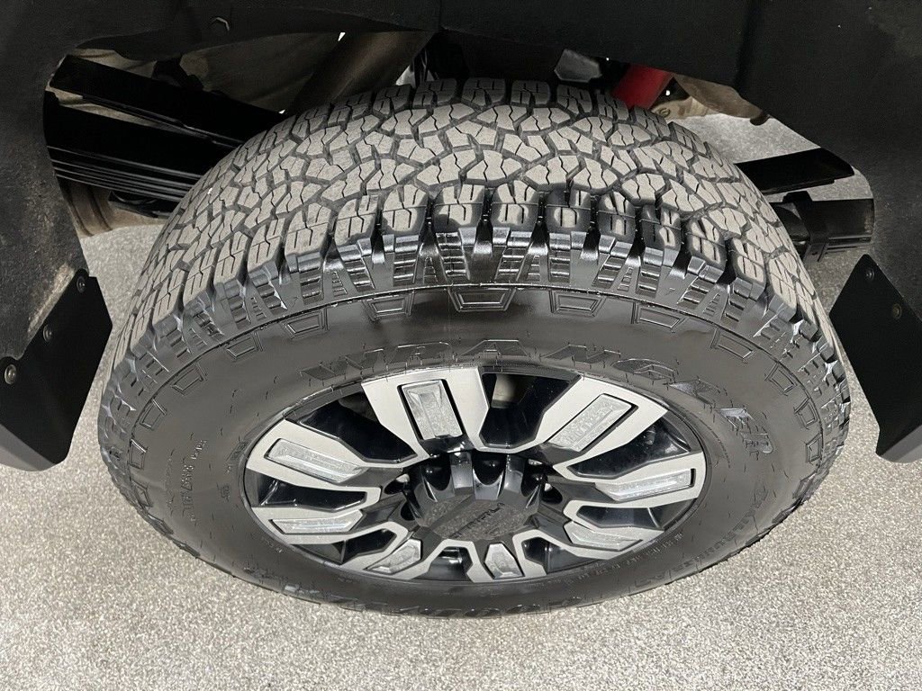 Used 2024 GMC Sierra 3500 Denali image 17