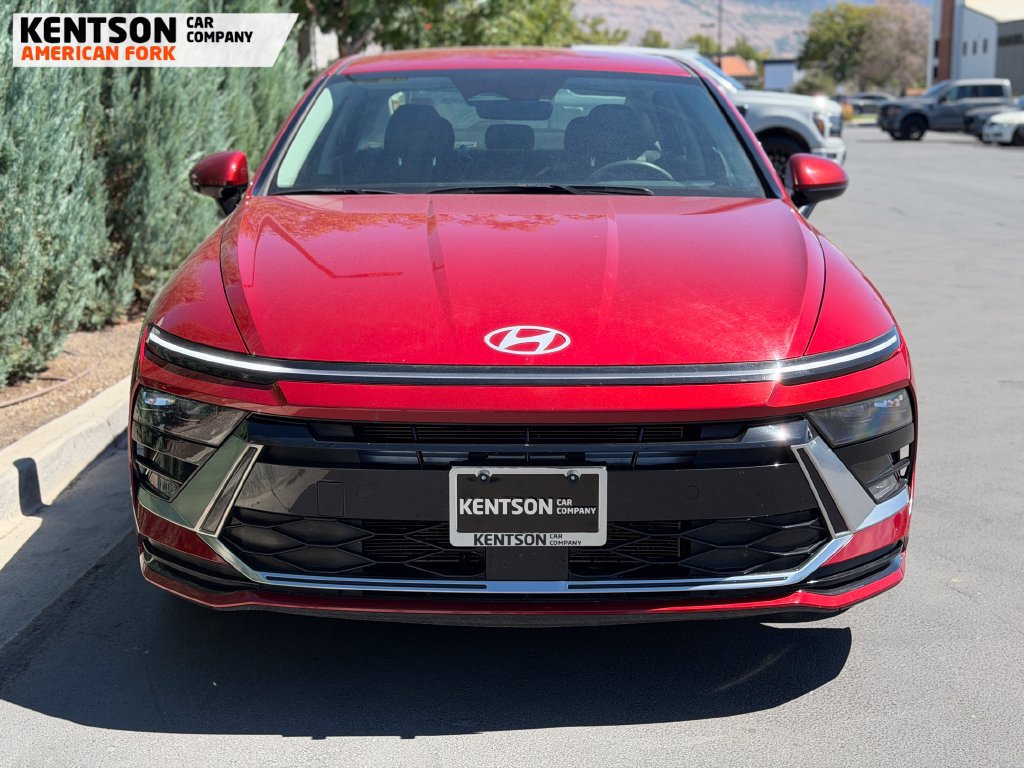 Used 2025 Hyundai Sonata SEL FWD image 2