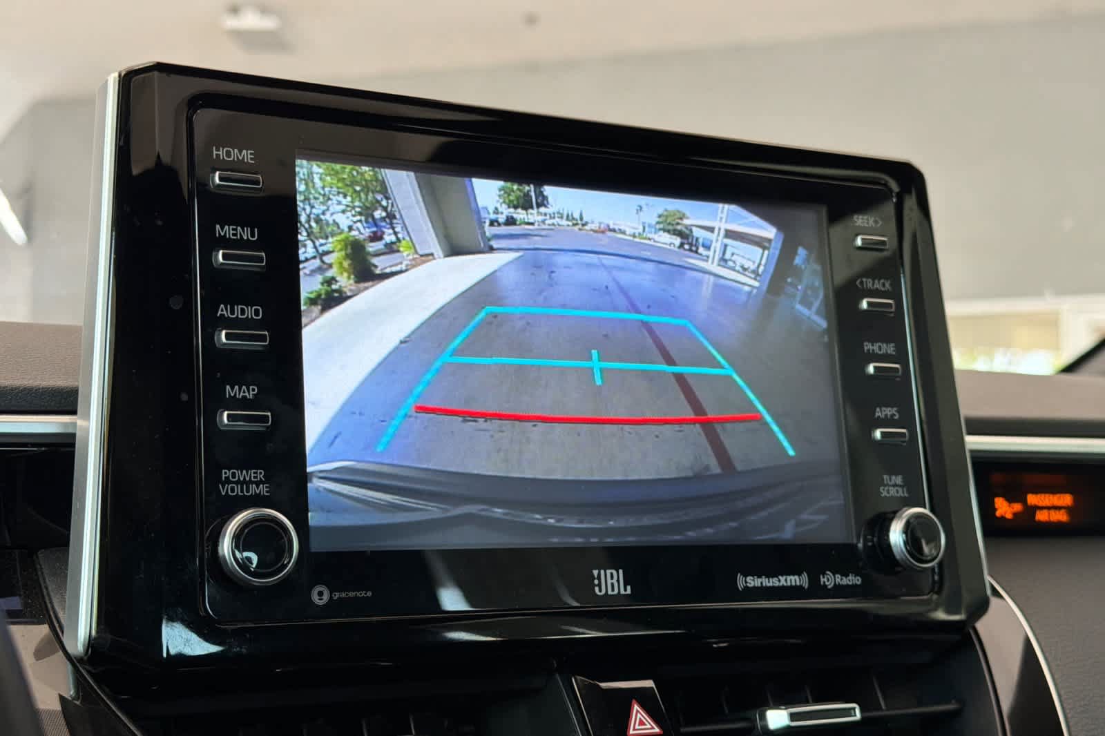 Used 2021 Toyota Corolla SE w/ SE Premium Package FWD image 19