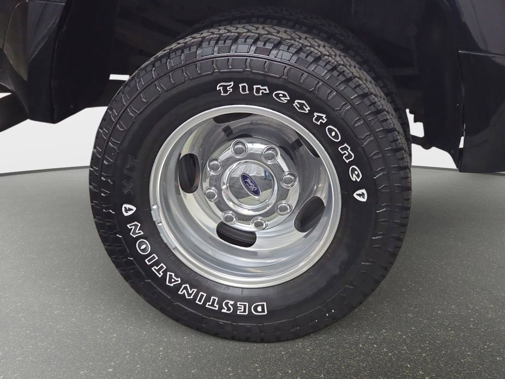 Used 2005 Ford F350 Lariat AWD/4WD image 25