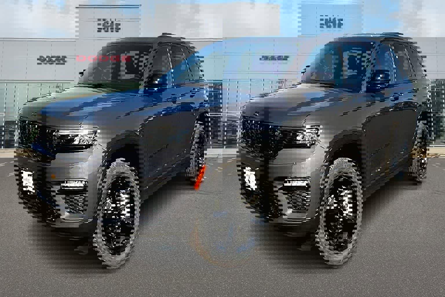 New 2025 Jeep Grand Cherokee Limited w/ Luxury Tech Group II image 3