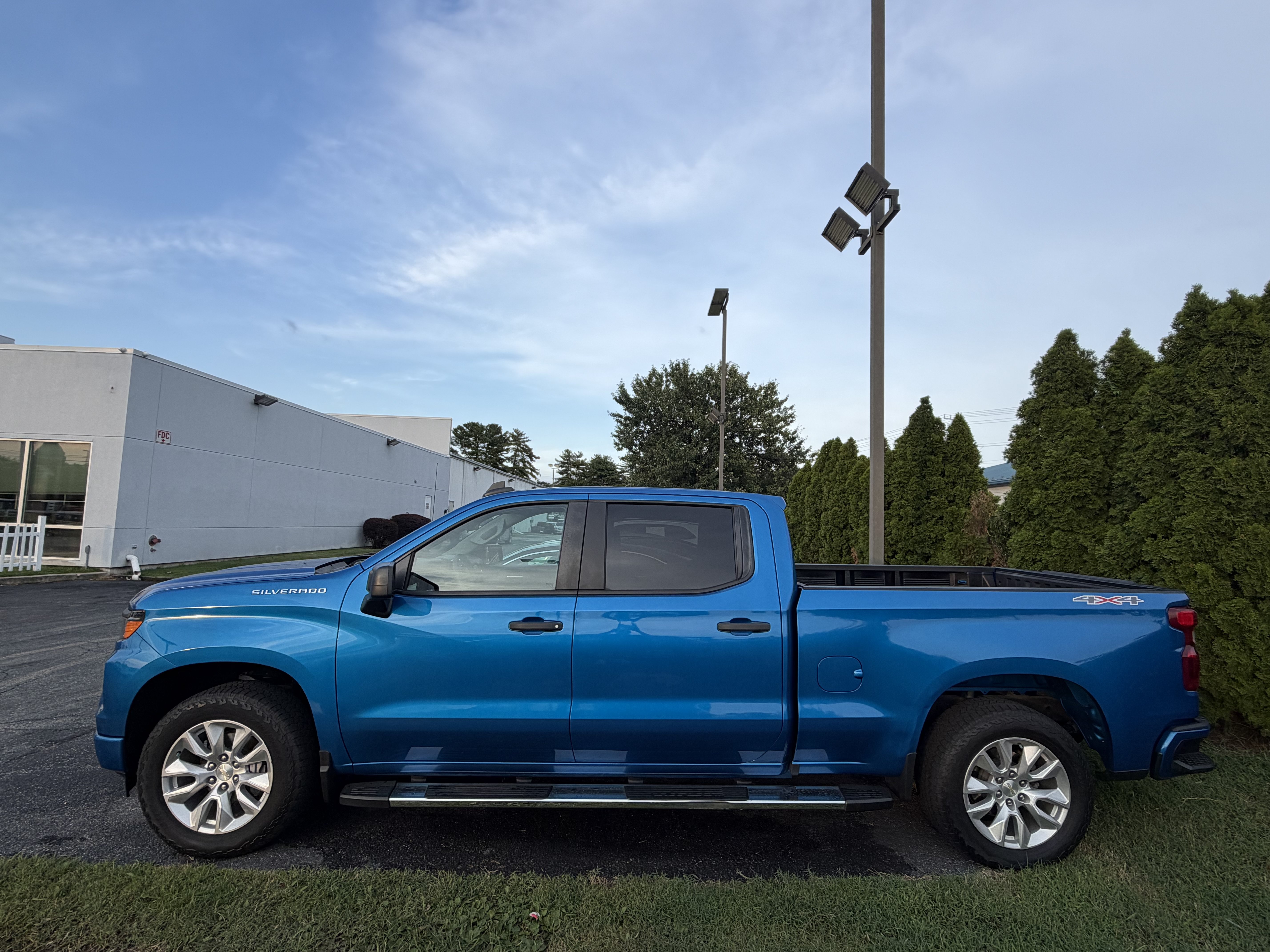 Used 2022 Chevrolet Silverado 1500 Custom AWD/4WD image 4