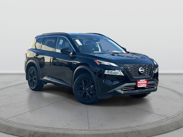 Certified 2023 Nissan Rogue SV w/ SV Premium B Package AWD/4WD image 1