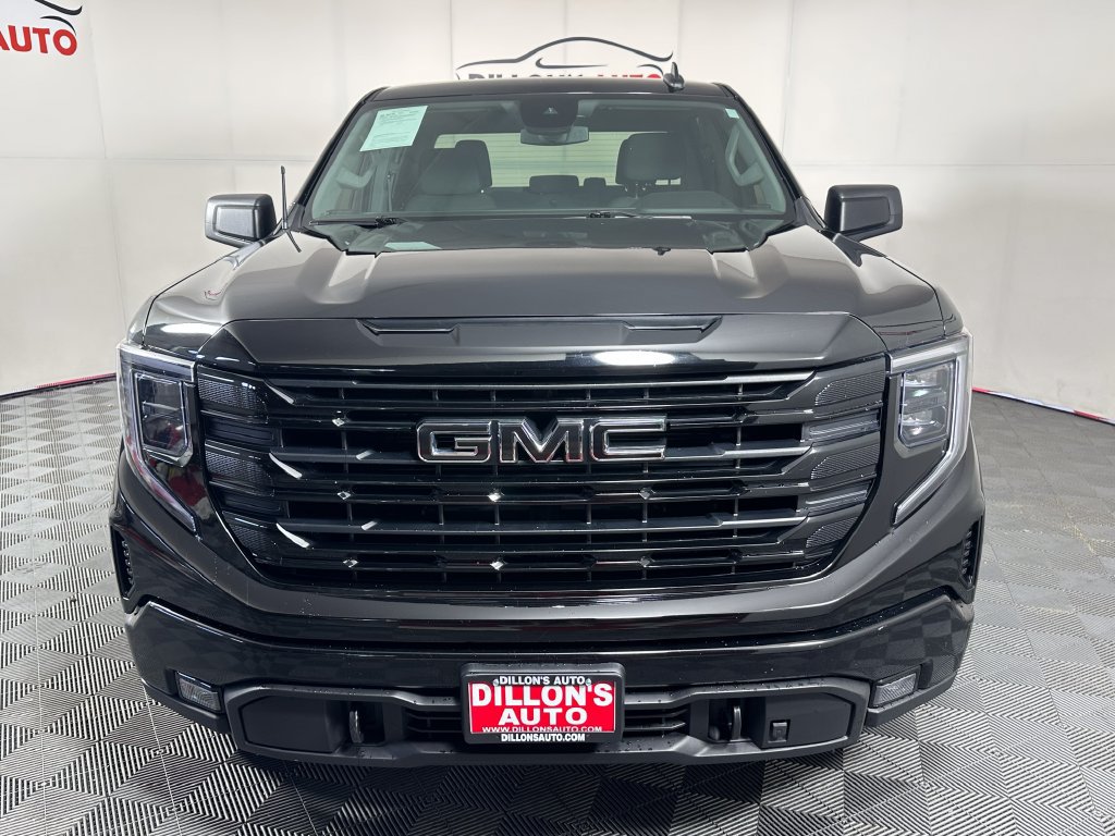 Used 2024 GMC Sierra 1500 Elevation w/ LPO, Elevation Black Package AWD/4WD image 10