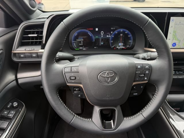 Used 2026 Toyota Crown AWD/4WD image 13