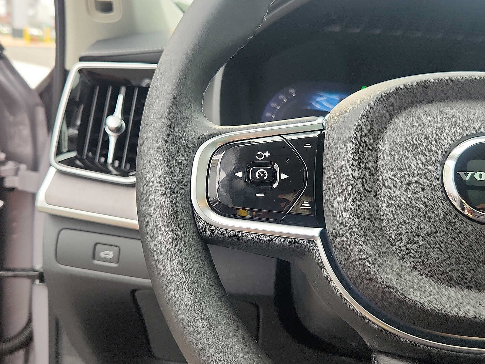 Used 2026 Volvo XC90 B6 Ultra w/ Protection Package Premier AWD/4WD image 20