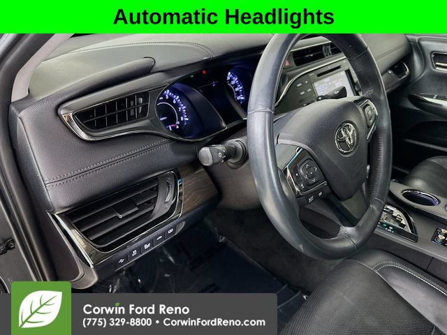 Used 2016 Toyota Avalon Limited w/ Toyota Safety Sense Package FWD image 10