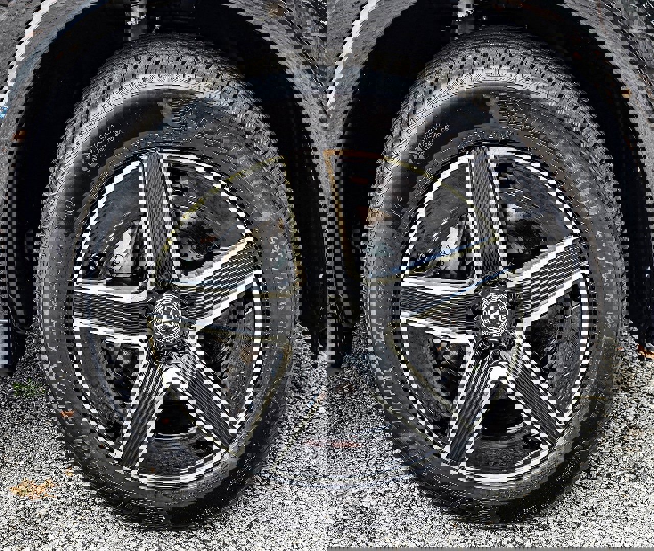 New 2026 Mercedes-Benz GLC 300 4MATIC image 9