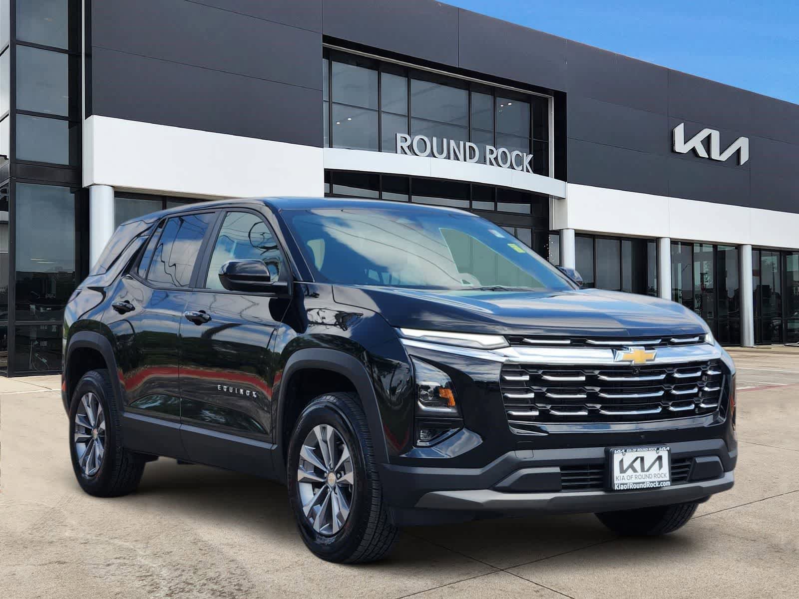 Used 2025 Chevrolet Equinox LT w/ Safety and Technology Package FWD image 3