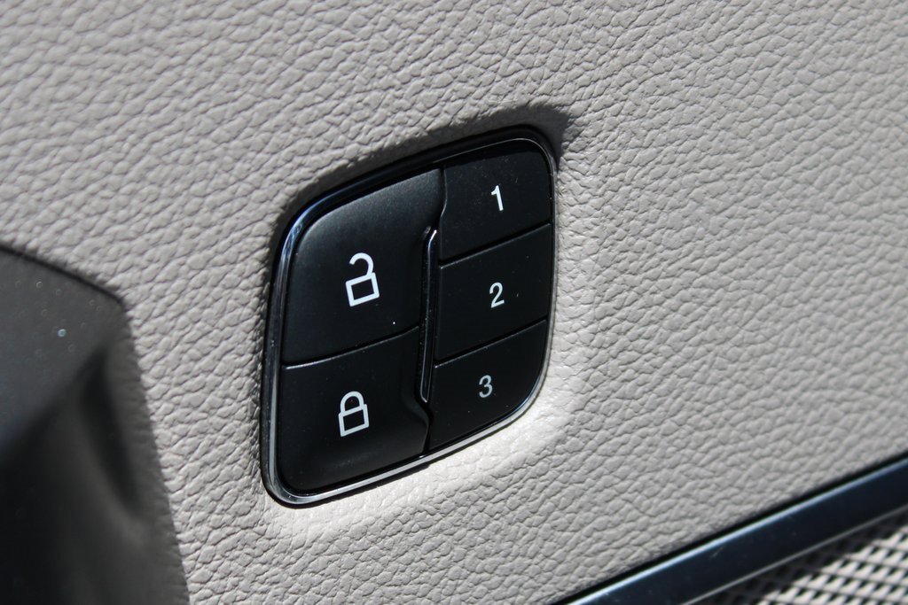 Used 2019 Ford F450 Limited image 22