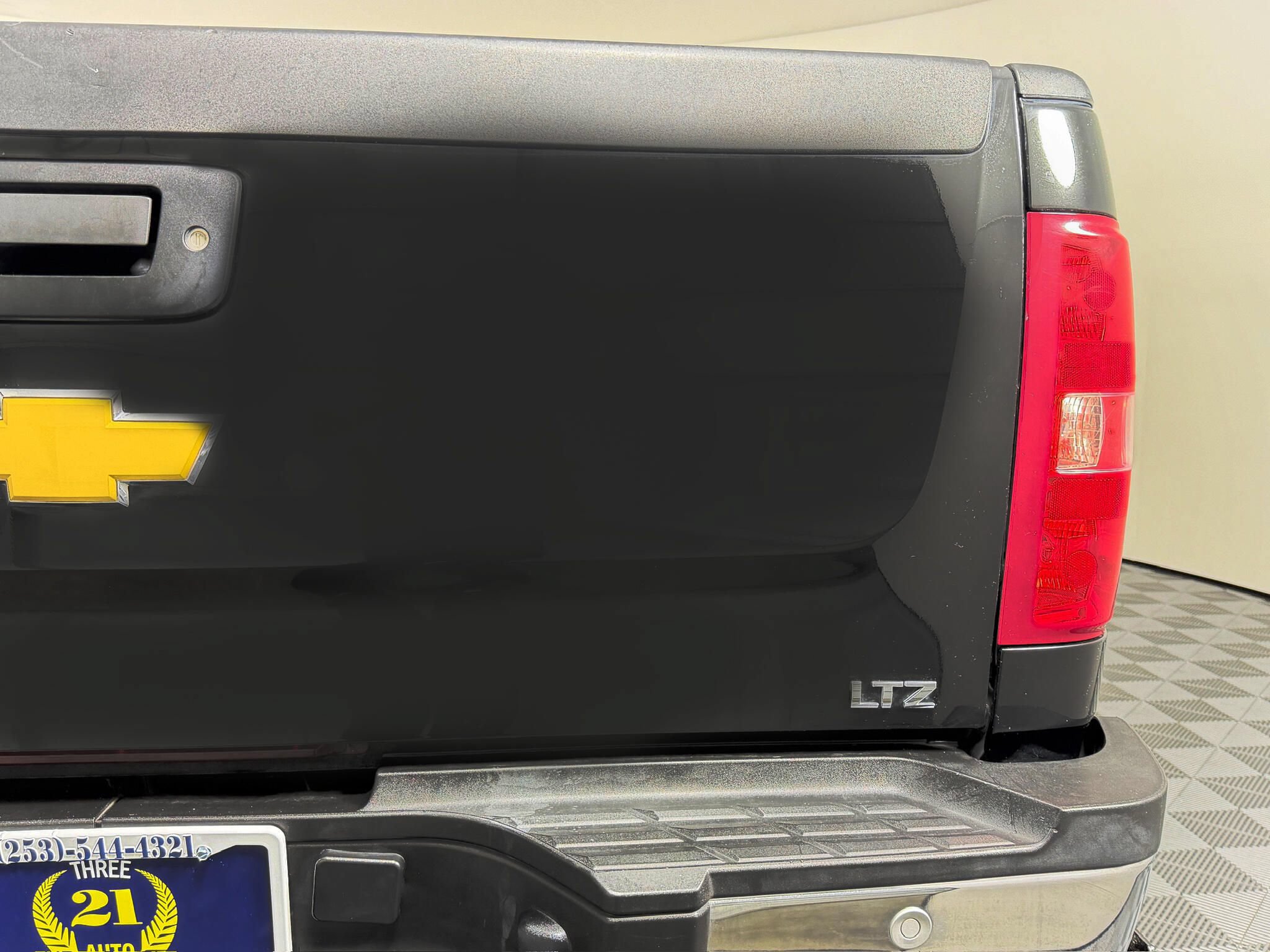Used 2012 Chevrolet Silverado 3500 LTZ w/ LTZ Plus Package AWD/4WD image 20