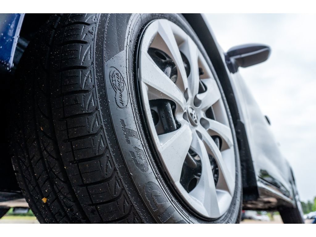 Used 2026 Toyota Corolla LE image 9