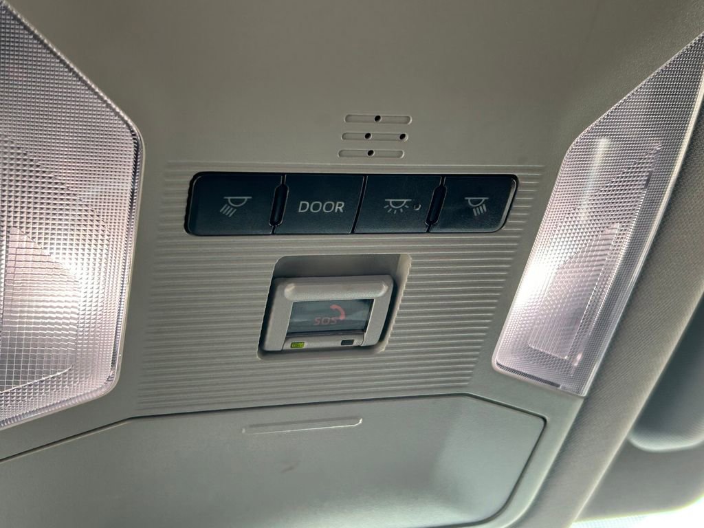 Used 2025 Toyota RAV4 LE AWD/4WD image 19