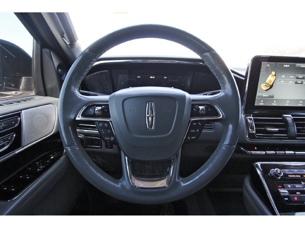 Used 2021 Lincoln Navigator L Reserve w/ Luxury Package AWD/4WD image 15