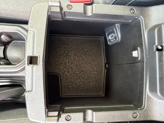 Used 2024 Jeep Wrangler Unlimited AWD/4WD image 25