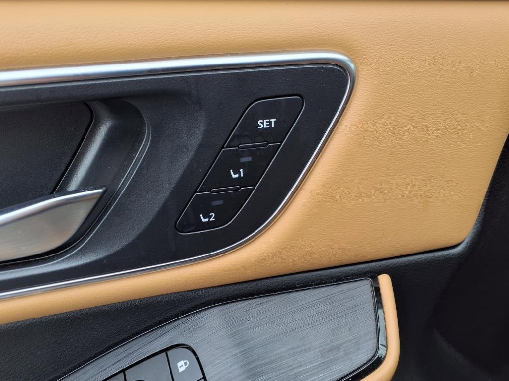 Used 2021 Nissan Rogue Platinum image 11