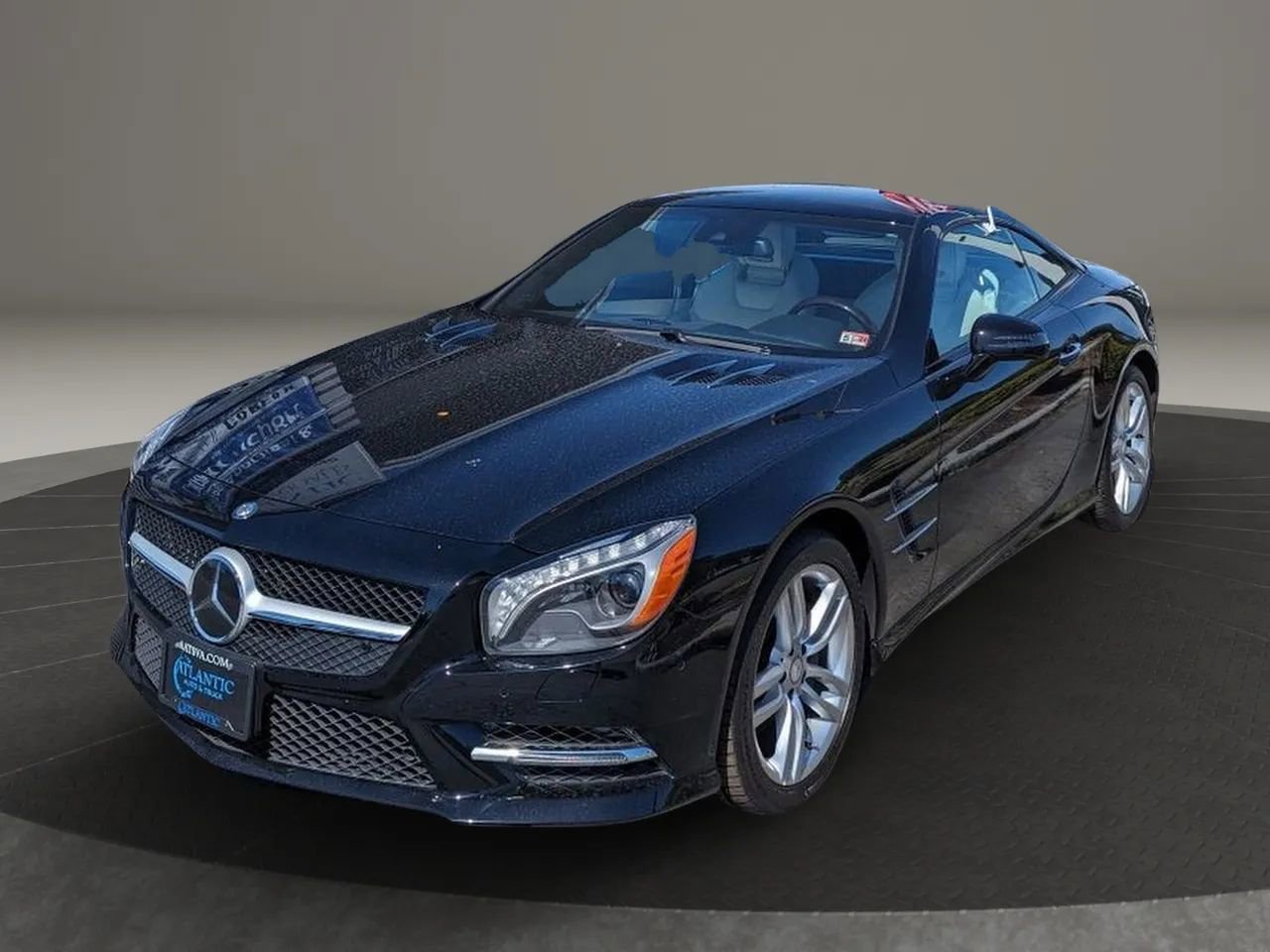 Used 2014 Mercedes-Benz SL 550 image 1
