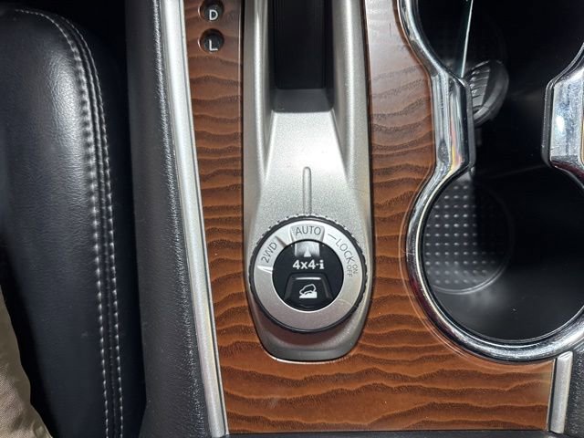 Used 2018 Nissan Pathfinder Platinum AWD/4WD image 12