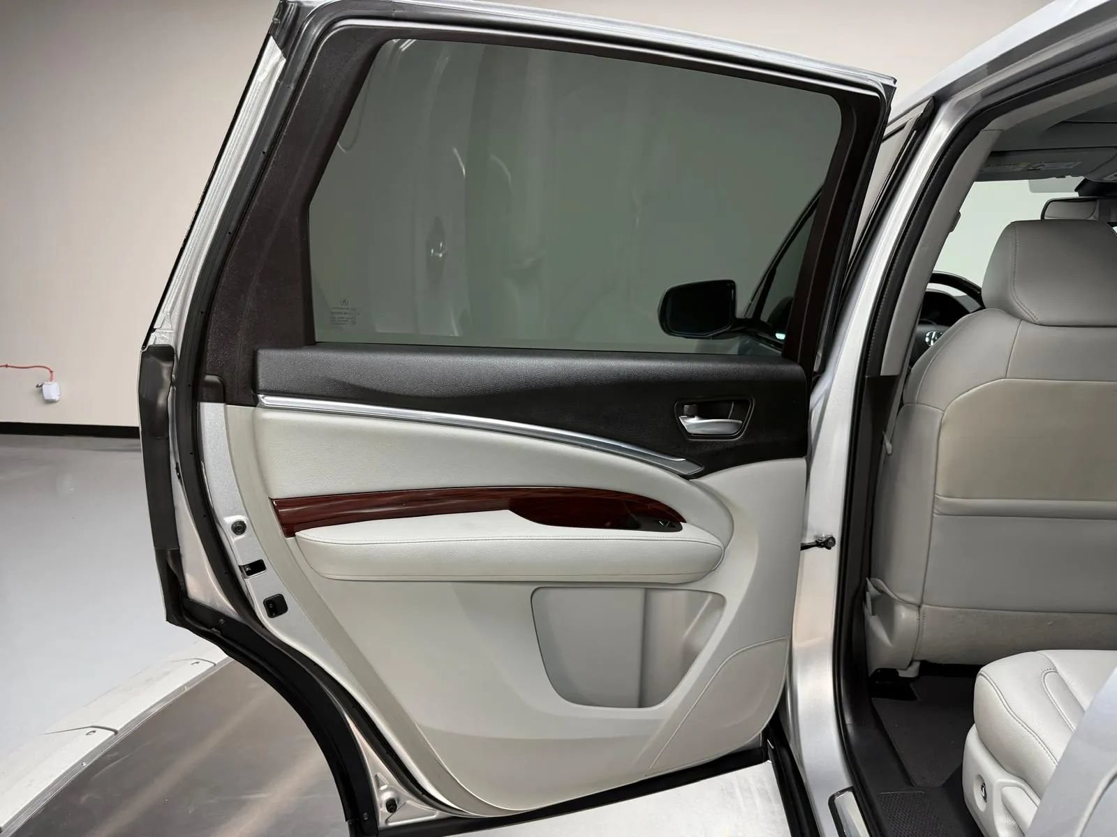 Used 2014 Acura MDX w/ Technology Package FWD image 18