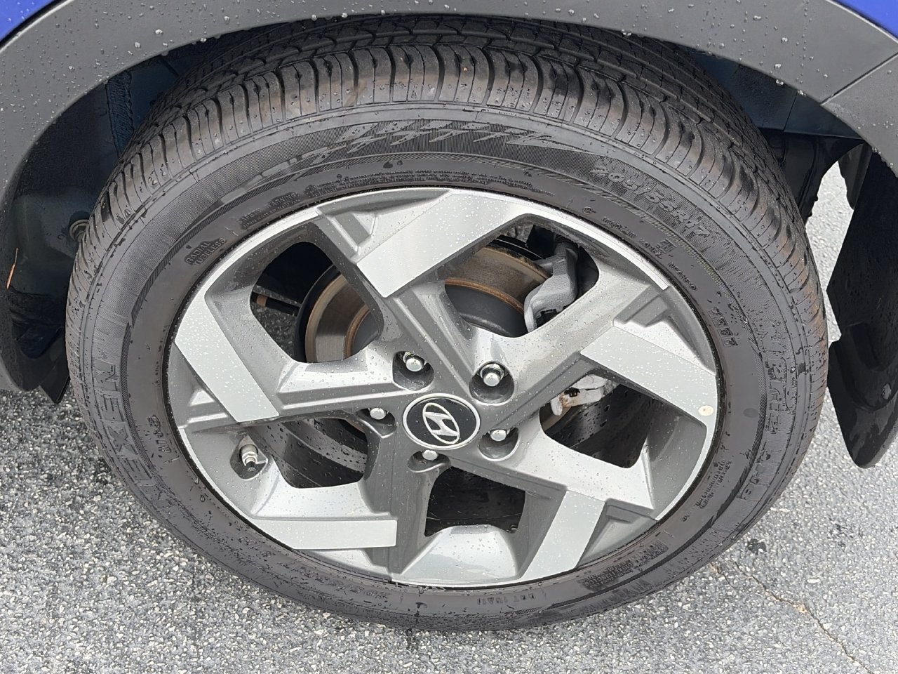 Used 2025 Hyundai Venue Limited FWD image 27