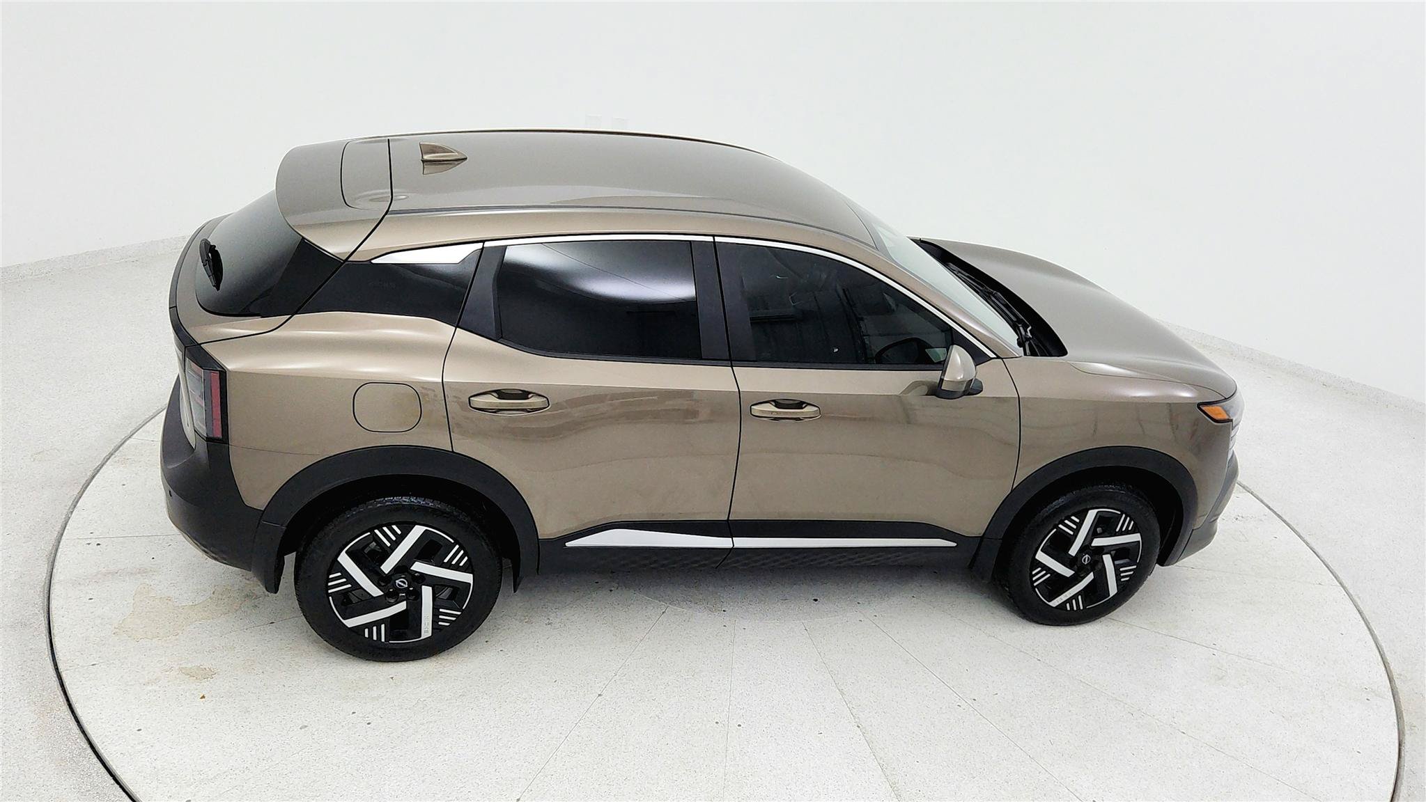 Used 2025 Nissan Kicks SV w/ Charging Package FWD image 36