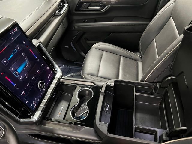 Used 2025 GMC Yukon XL Elevation AWD/4WD image 39