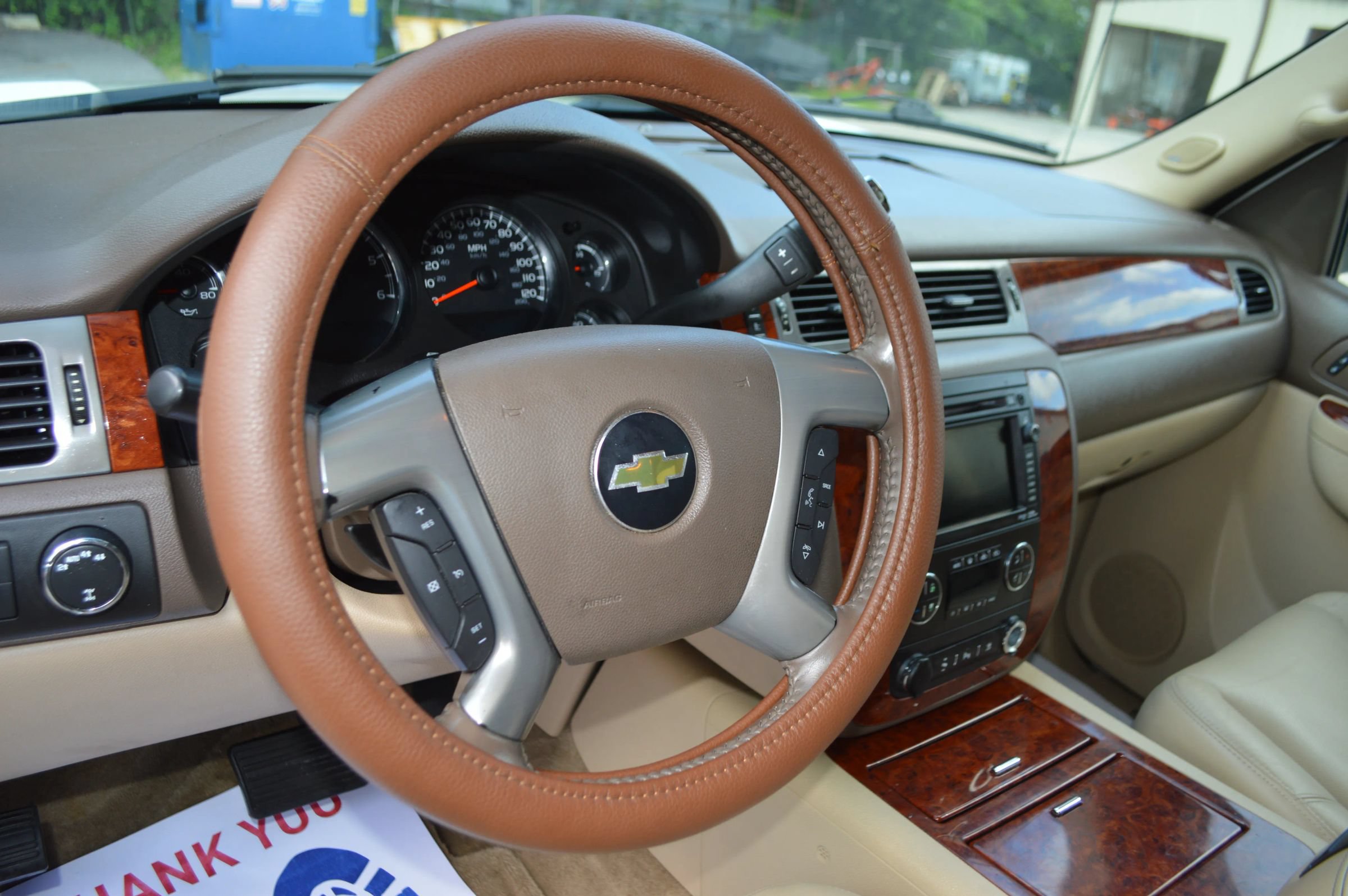 Used 2011 Chevrolet Avalanche LTZ AWD/4WD image 17
