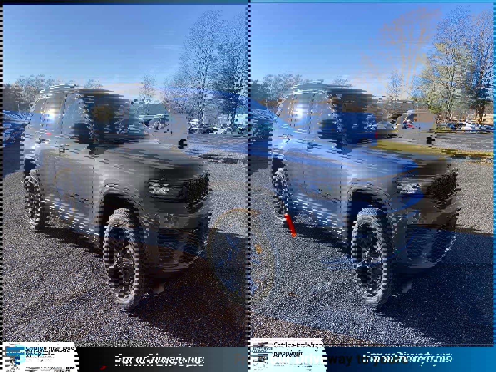 New 2025 Jeep Grand Cherokee Laredo image 1