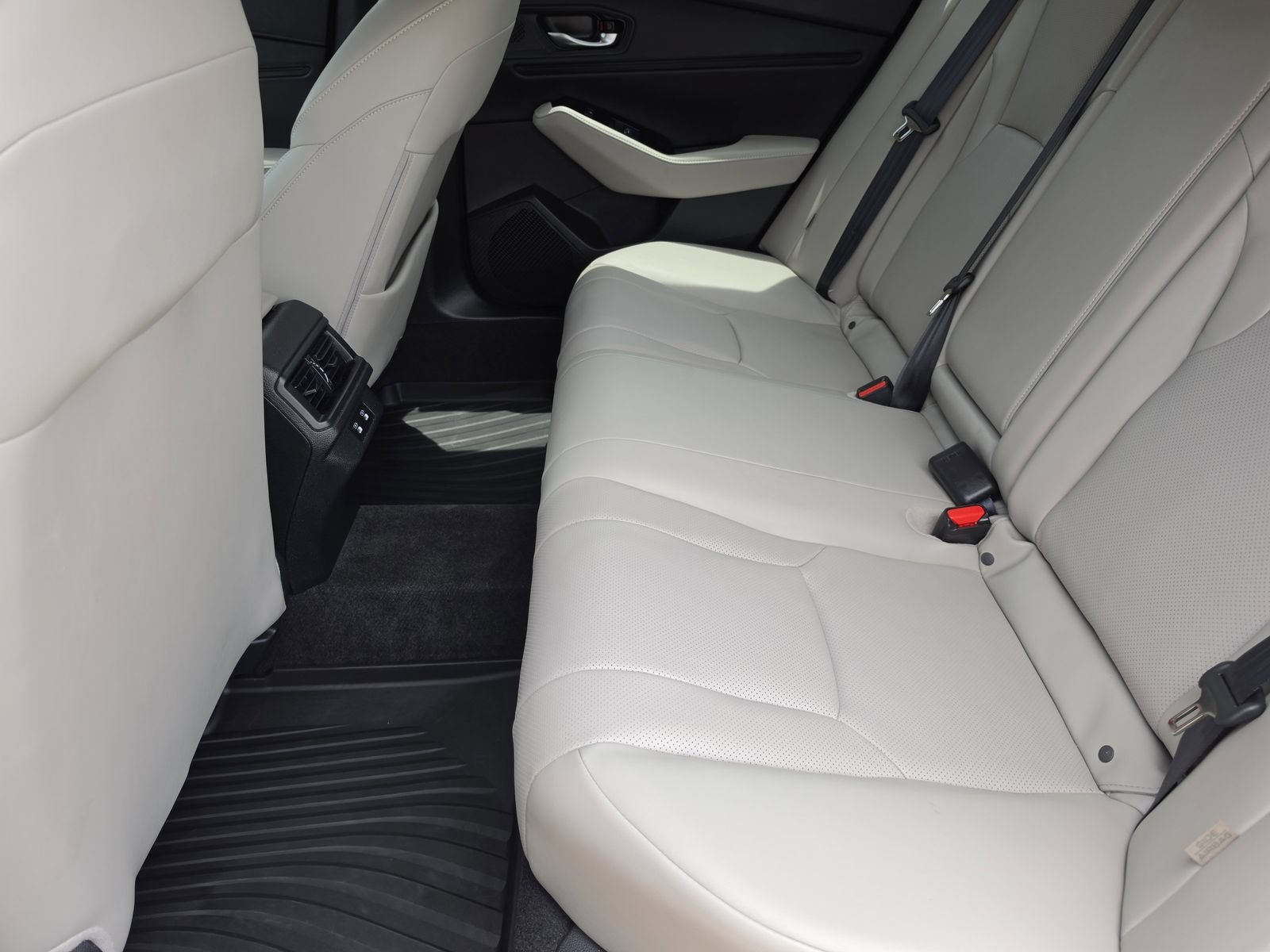 Used 2025 Honda Accord Touring image 13